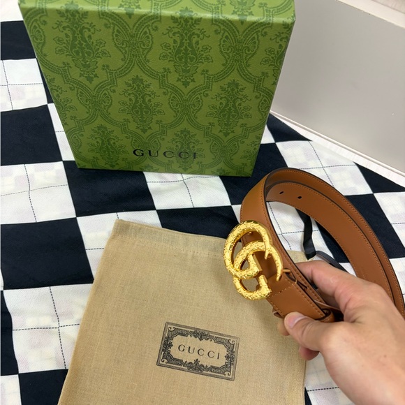 Gucci Women’s Brown Leather Belt Sz 90 - Picture 7 of 8